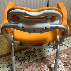 浴室用椅子の画像