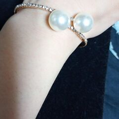 ラインストーンフェイクパールブレスレット　ほぼ未使用の画像