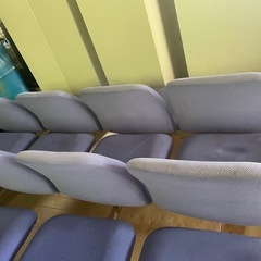 内田洋行　ロビーチェア　4連 肘なしタイプ　布張りUT-60 中古品① 【直接引き取り大歓迎】の画像