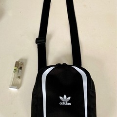 adidasスモールバッグ /値下げ