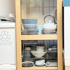  済
　 IKEA Billy 旧型　ガラス扉ありの画像