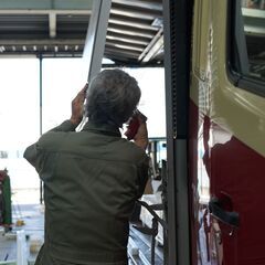 【経験者大歓迎!!】トラックの板金塗装｜大手企業のトラックの修﻿理のお仕事です！福利厚生充実☆の画像