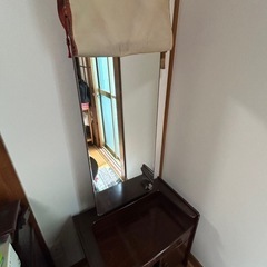 レトロ鏡台の画像
