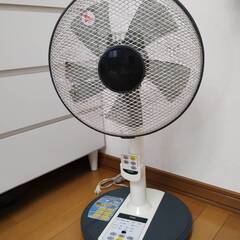 ★受付停止中★　扇風機　リモコン付属　入切タイマー　首振り　高さ...