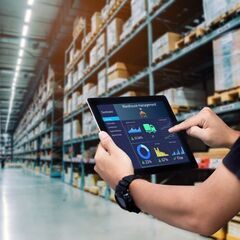 未経験からOK！最新設備のECサイト商品倉庫で配送ロボサポート◆...