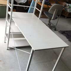 サイド棚付き　デスク　白　引き取り希望です。