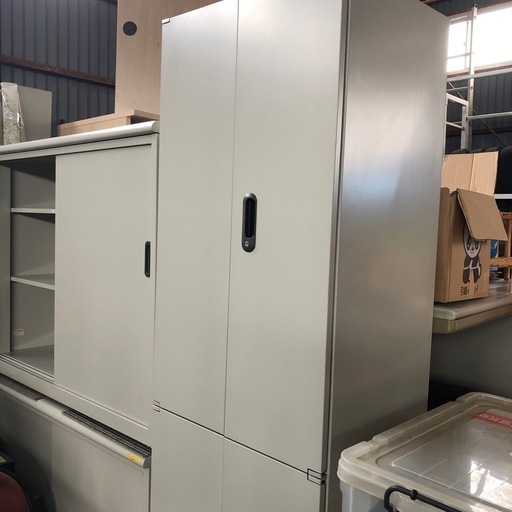 PLUS　オフィス用 業務用 キャビネット 収納庫  600×450×2160mm