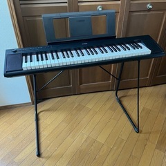 ヤマハ  YAMAHA 電子ピアノ　椅子無し　スタンド付属　NP-12B 　の画像
