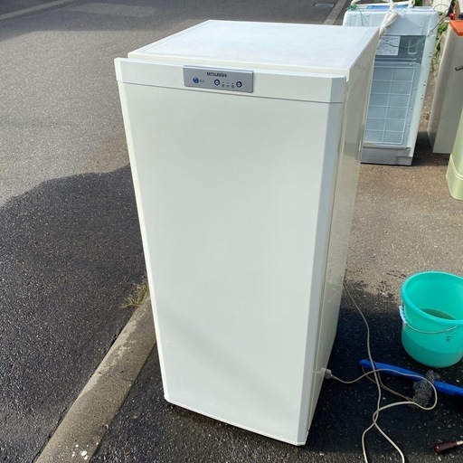 引き取り先決まりました　冷凍庫