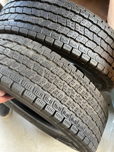 12インチスタッドレスタイヤ4本