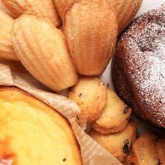＜秋葉原駅直結＞スイーツ販売staff＊高時給1600円(DG-...