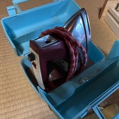 レトロ　昔のアイロンの画像