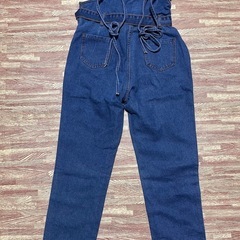 サロペットの画像