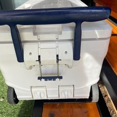 シマノ60Lクーラーボックス　の画像