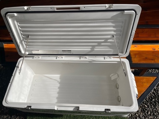 シマノ60Lクーラーボックス　