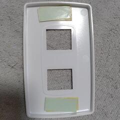 未使用　コンセントカバーの画像
