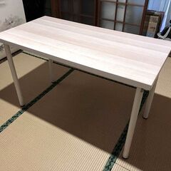 テーブル　IKEA製の画像