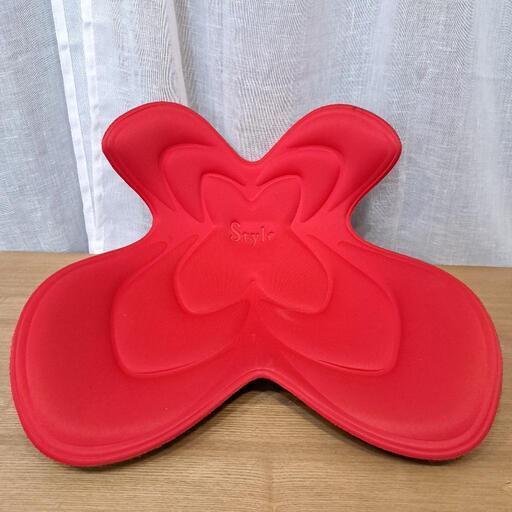 【お譲り先決定】MTG スタイル バタフライ Style Butterfly 骨盤矯正姿勢矯正サポートクッション