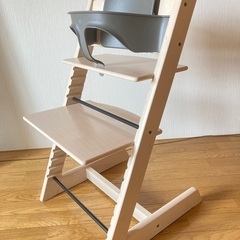 美品！STOKKE トリップトラップ　ホワイトウォッシュ ベビーガードセットの画像