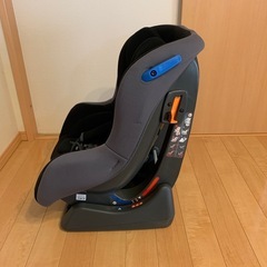 【決まりました】美品【コンビ　ウィゴー】チャイルドシートの画像