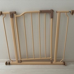 【早い者勝ち】クルーミー ママトール　ベビーゲートの画像