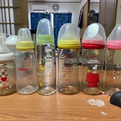 哺乳瓶　　取引中
の画像