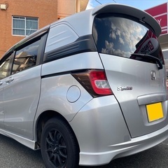 月々9千円〜分割払い可❗️車検付き！大人気☆HONDA フリードスパイク☆SDナビ付き☆走行中DVD見れます☆バックカメラ付き☆ETC付き☆電動スライドドア付き☆ドライブレコーダー付きのフル装備☆‼️の画像