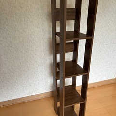 細長い棚の画像