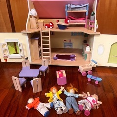 ドールハウス　イギリス製　家具人形付き　おもちゃ
の画像