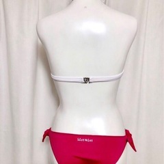 水着　ビキニ　ピンク×ホワイト　蝶の画像