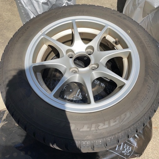 スタッドレスタイヤ（ホイール付き4本）