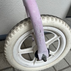 wynn　ピンク　キックバイクの画像