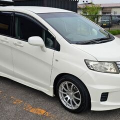 ホンダフリードスパイク 4WD  Gエアロ！ 車検長期令和8年6月！