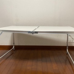 折りたたみ式テーブル②の画像