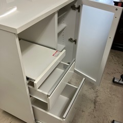 取引場所 南観音 J2407-836 ニトリ キッチンキャビネット 汚れキズ打痕あり 打痕ヶ所は左側面ですの画像