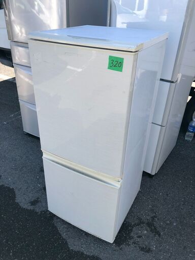NO 320北九州市内配送設置無料✨シャープ SHARP 冷蔵庫（137L・つけかえどっちもドア） ホワイト系 SJ-14W-W