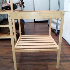 IKEA　ガラストップサイドテーブル　サイズ（約）幅３６×奥３５×高４５　　■近隣配送無料 買取GO‼　栄和店の画像