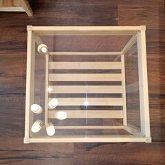 IKEA　ガラストップサイドテーブル　サイズ（約）幅３６×奥３５×高４５　　■近隣配送無料 買取GO‼　栄和店の画像