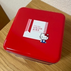 ハローキティ お菓子缶