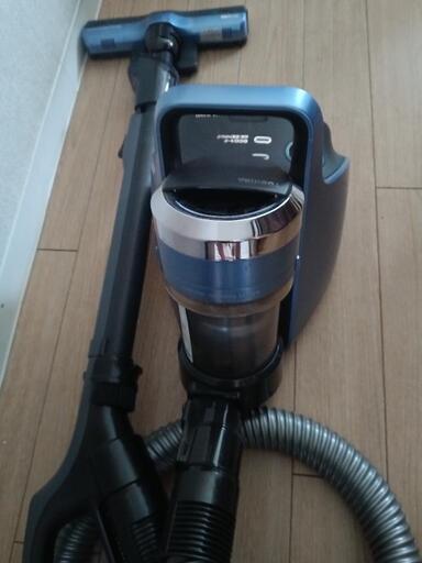 東芝　掃除機　VC-JS4000