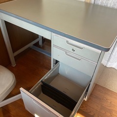 スチールデスク　の画像