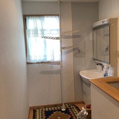 突っ張り室内物干し