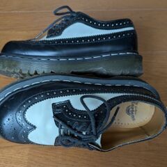 DR. MARTENS 3989 BEX ブローグ シューズの画像