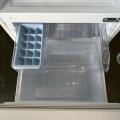 【MITSUBISHI】 三菱 2ドア 冷凍冷蔵庫  容量146L 冷蔵100L 冷凍46L MR-P15H-W 2023年製 ① Y0146の画像