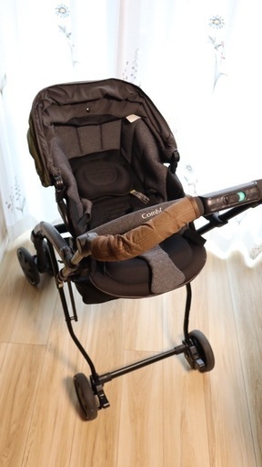 Combi ラベリタ ウルバニタカーキ ベビーカー