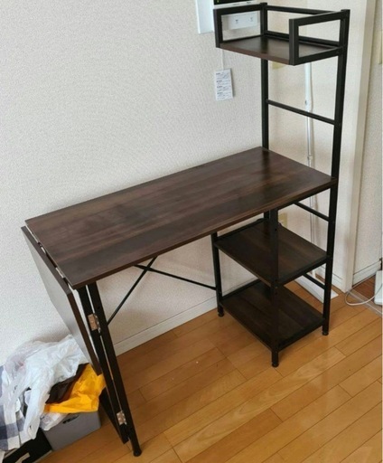 収納棚付きデスク