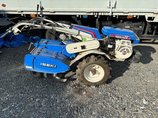 イセキ　農用トラクター7.5馬力　美品