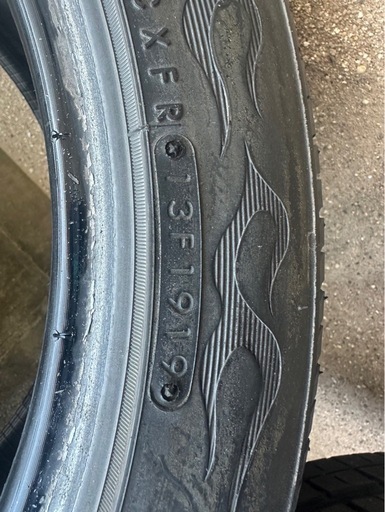 【最終値下げ‼️】トーヨー TOYOタイヤ4本セット225/50R/18 傷あり、ハイエースから外したもの