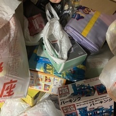 ゲームセンターのクレーンゲームの景品です