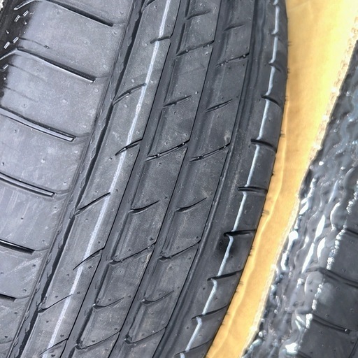タイヤ　MAXTREK